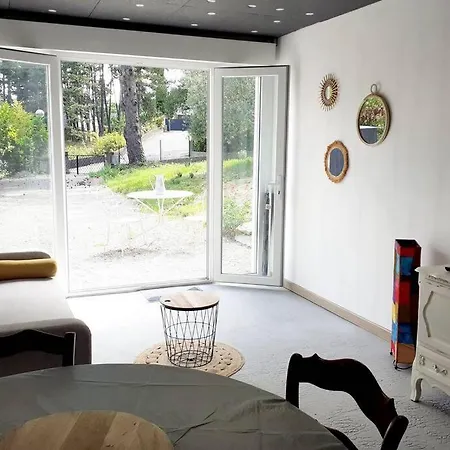 アパート Appartement En Provence シャトー・アルヌー・サン・トーバン